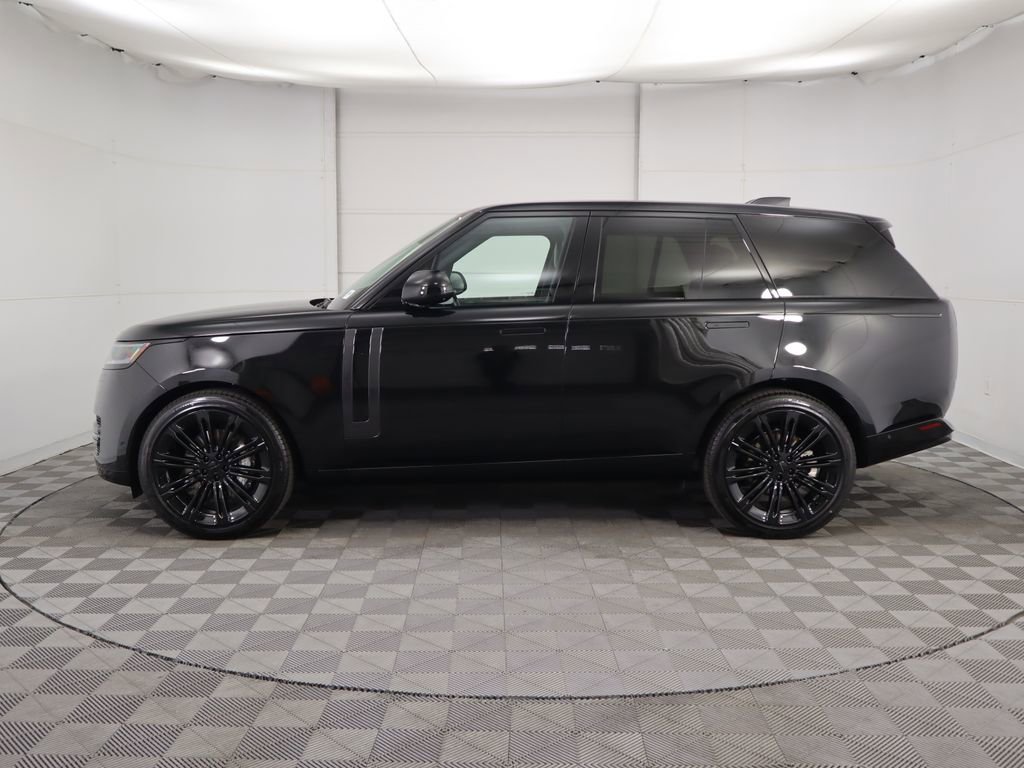 New 2026 Land Rover Range Rover SE image 8