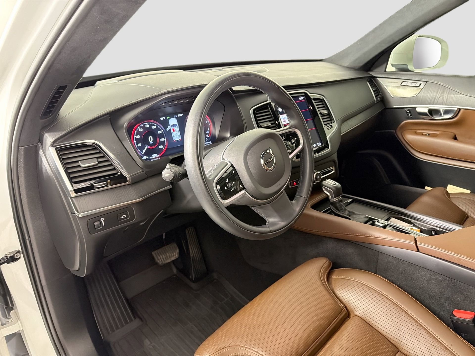 Certified 2022 Volvo XC90 T6 Inscription w/ Lounge Package AWD/4WD image 10