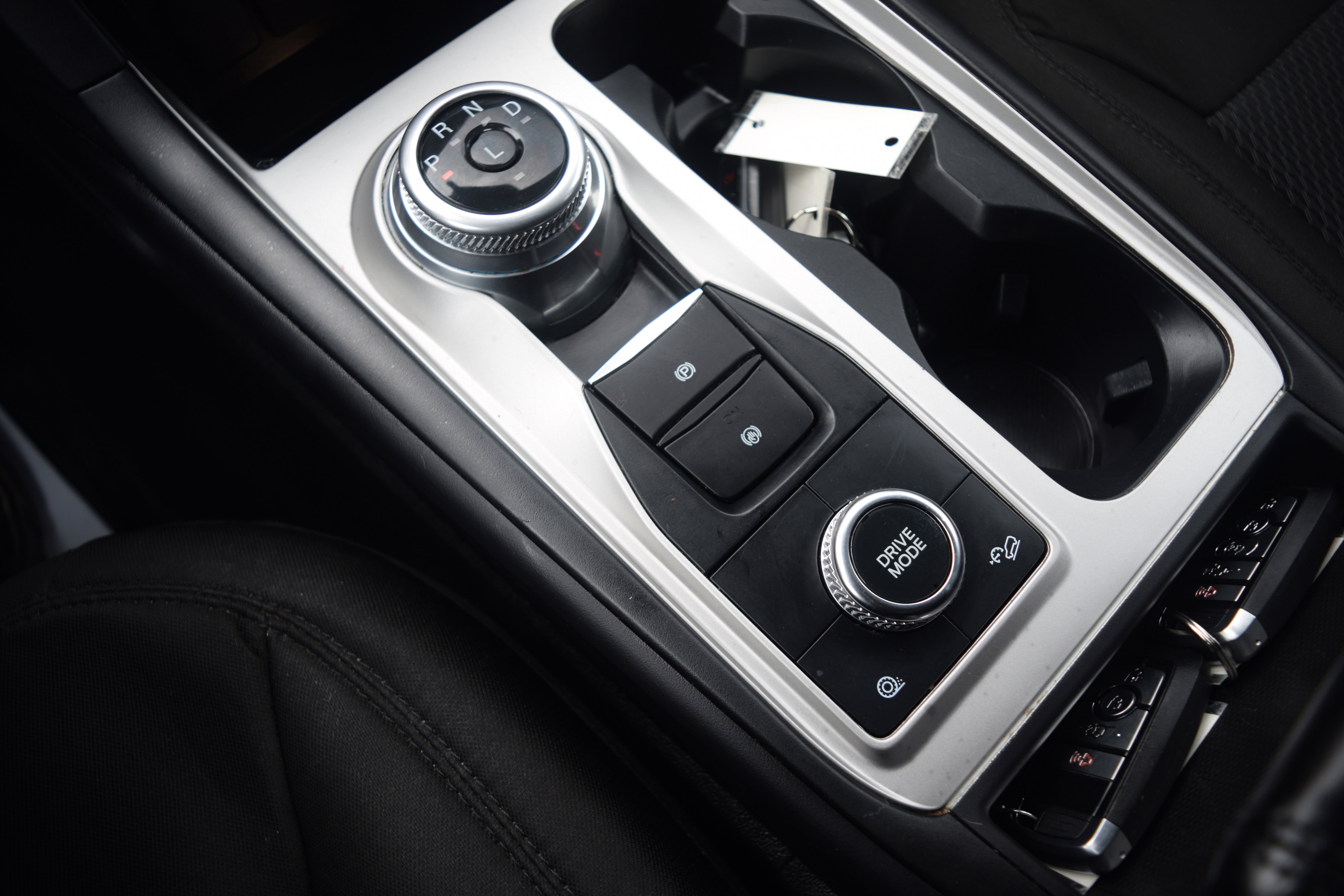 Used 2022 Ford Explorer XLT image 12