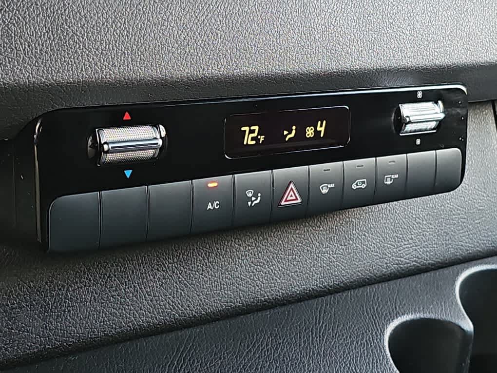 Used 2021 Mercedes-Benz Sprinter 2500 image 21