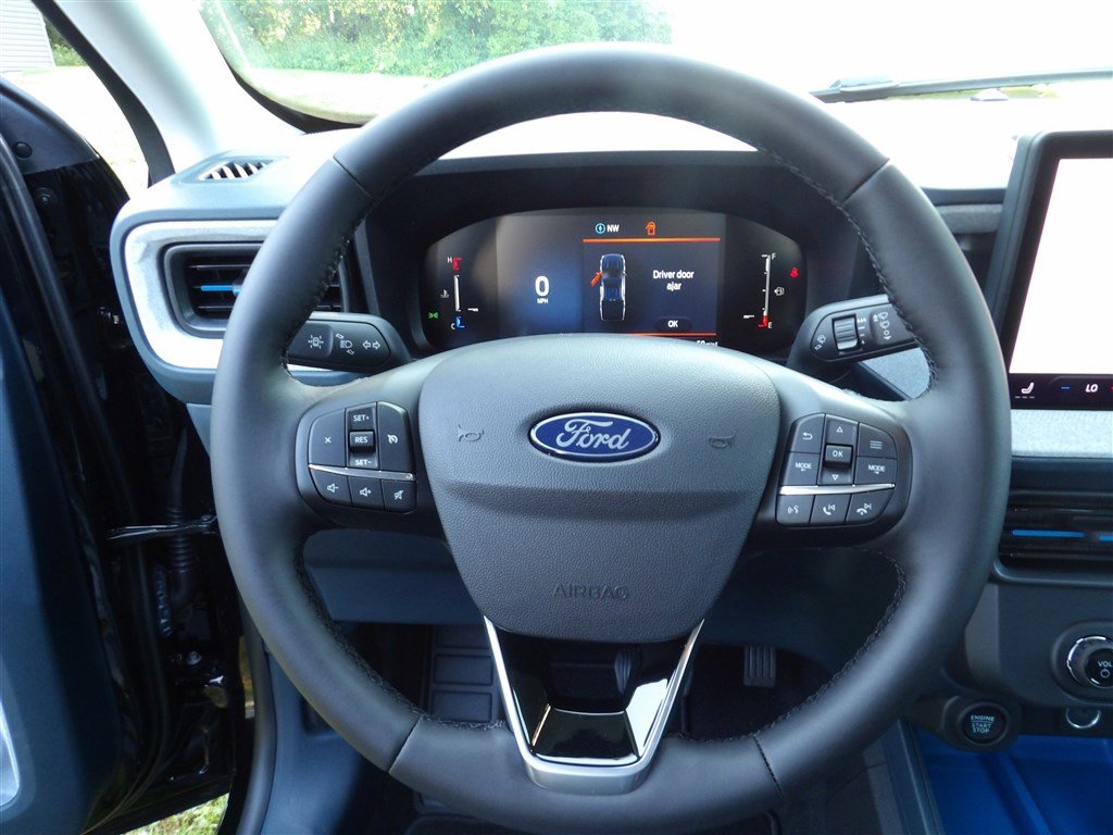 New 2025 Ford Maverick XLT w/ XLT Luxury Package image 18