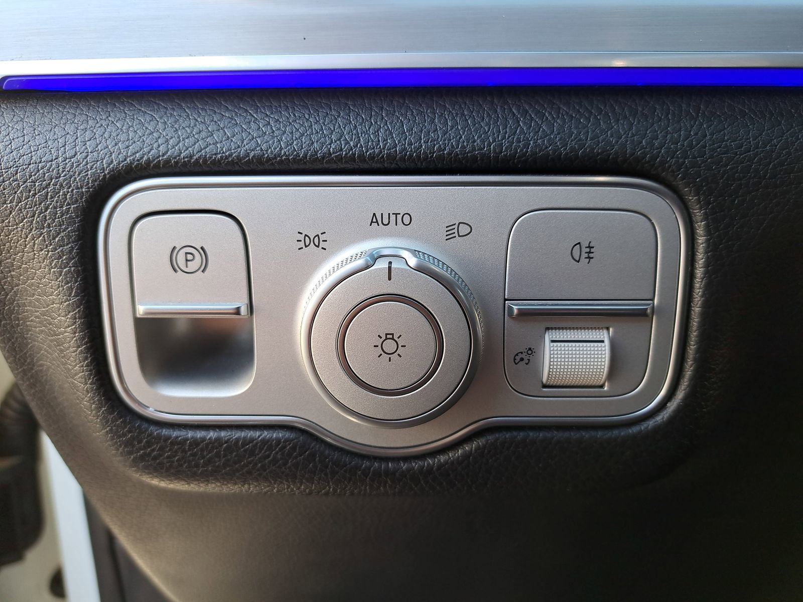 Used 2024 Mercedes-Benz GLE 450e 4MATIC image 29