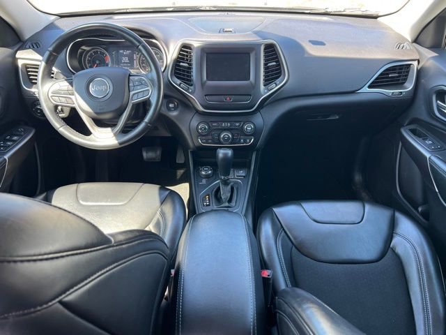 Used 2019 Jeep Cherokee Latitude Plus AWD/4WD image 14
