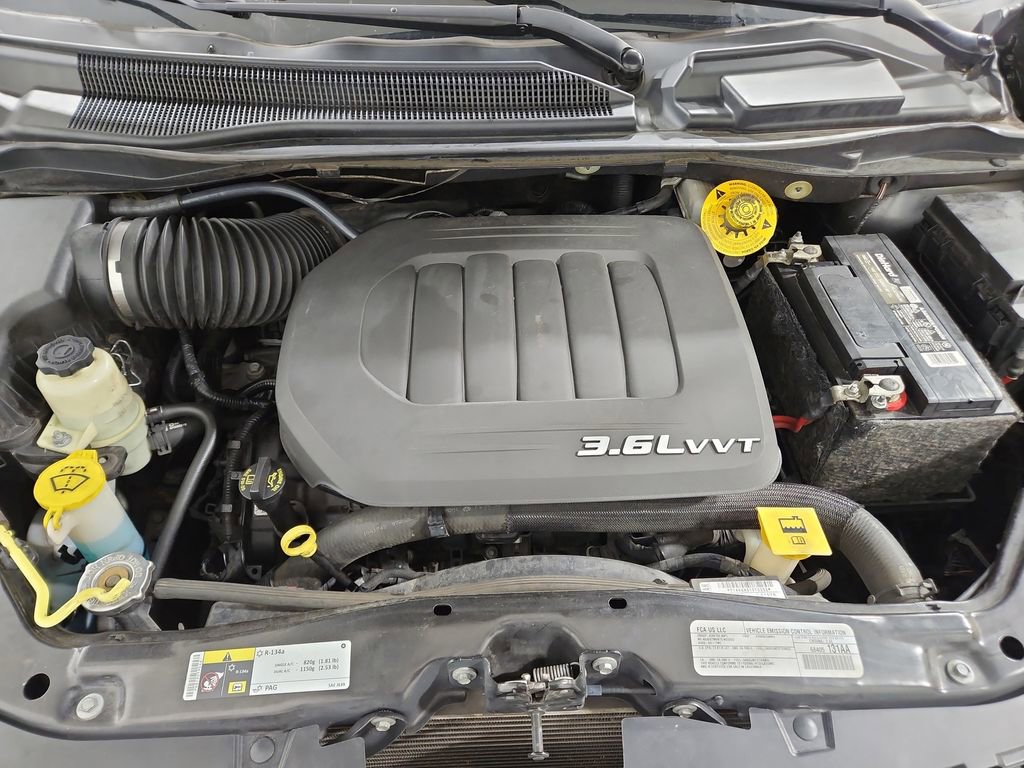 Used 2018 Dodge Grand Caravan SXT image 21