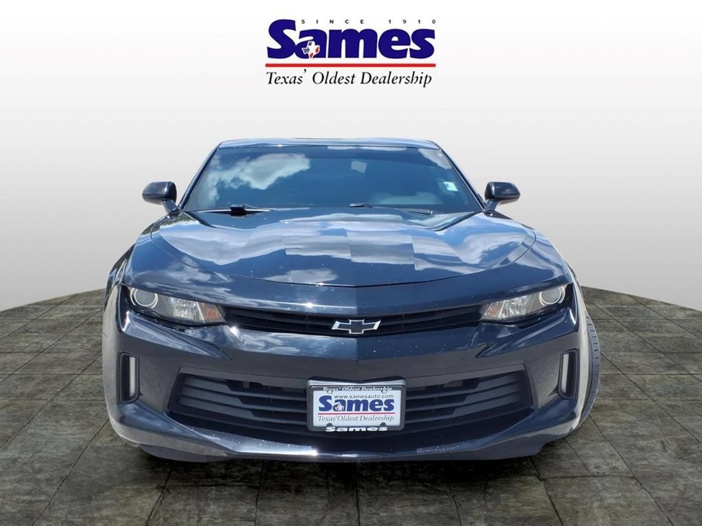 Used 2018 Chevrolet Camaro LT RWD image 8