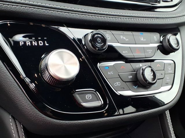 New 2027 Chrysler Pacifica Limited w/ S Appearance Package AWD/4WD image 9