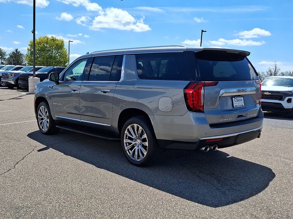 Used 2023 GMC Yukon XL Denali AWD/4WD image 7