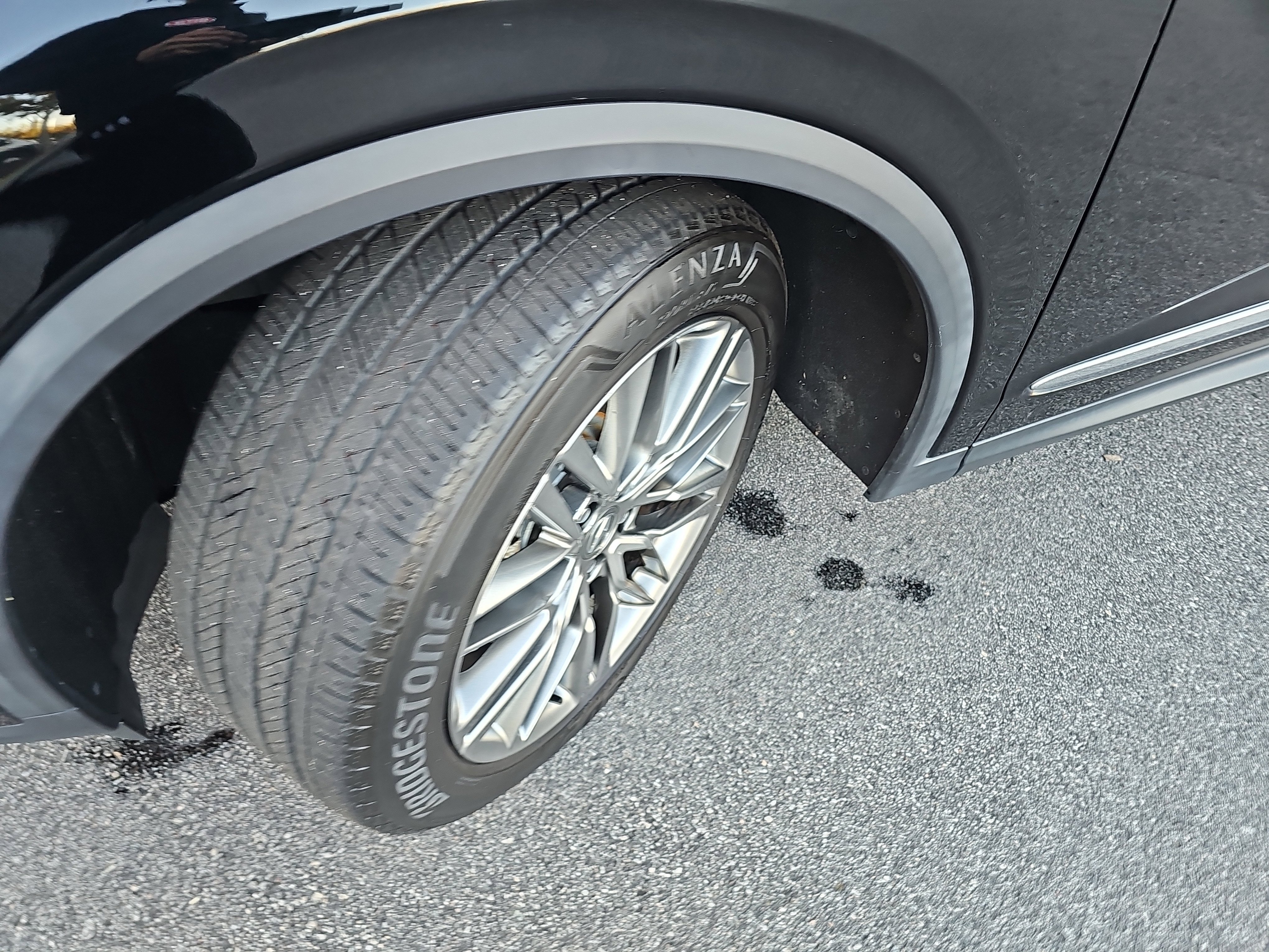 Used 2023 Acura MDX SH-AWD w/ Advance Package image 30