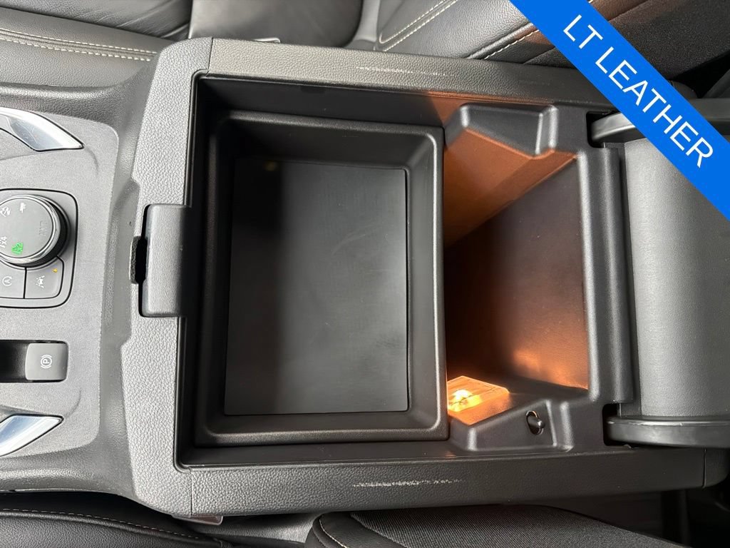 Used 2022 Chevrolet Traverse LT w/ LT Premium Package AWD/4WD image 19