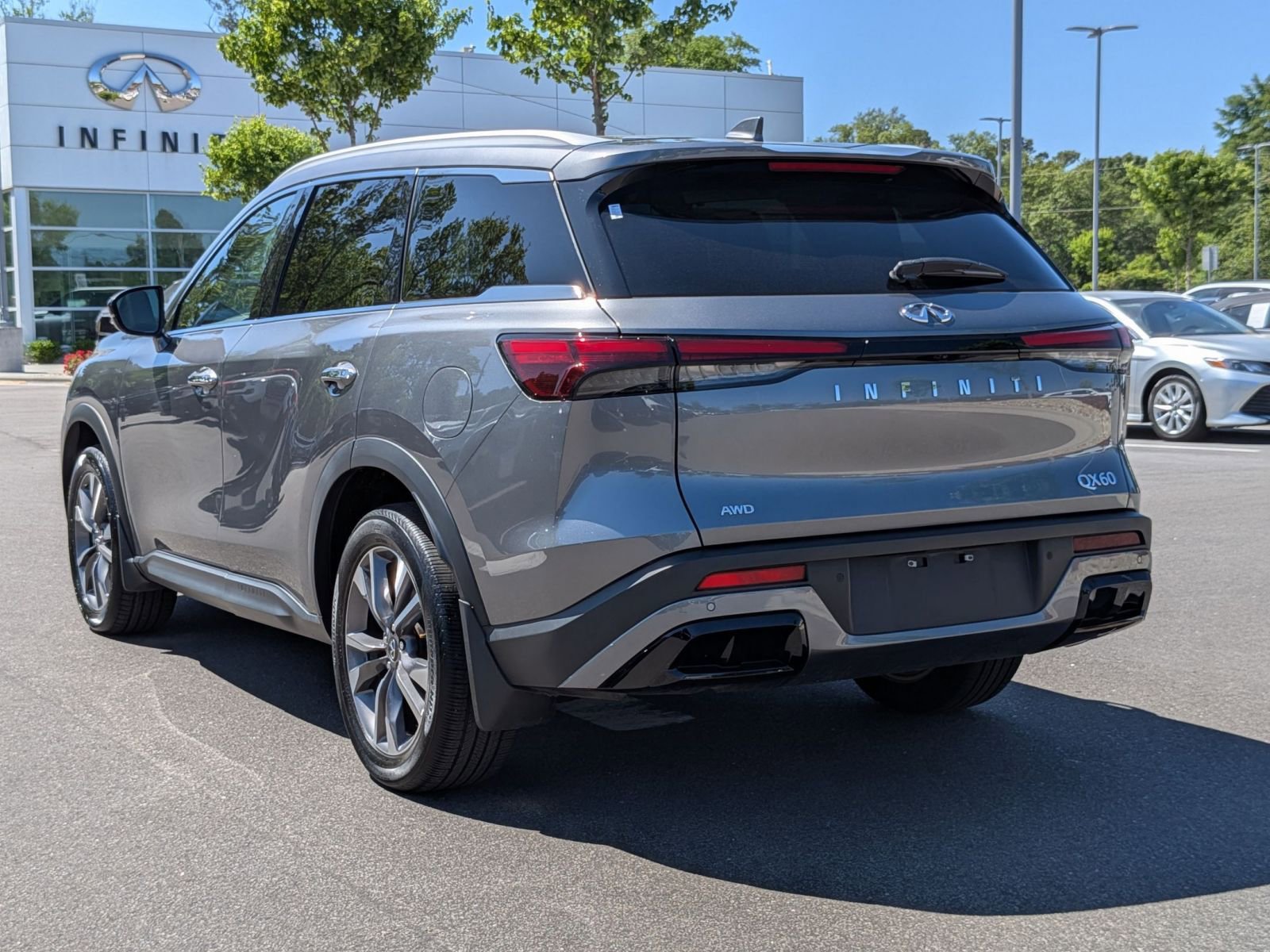 Used 2023 INFINITI QX60 Luxe image 5