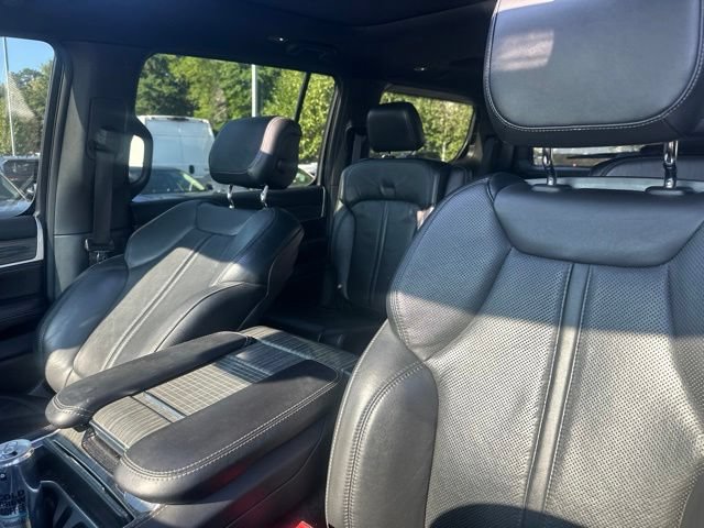 Used 2022 Jeep Wagoneer Series III w/ Premium Group I AWD/4WD image 26