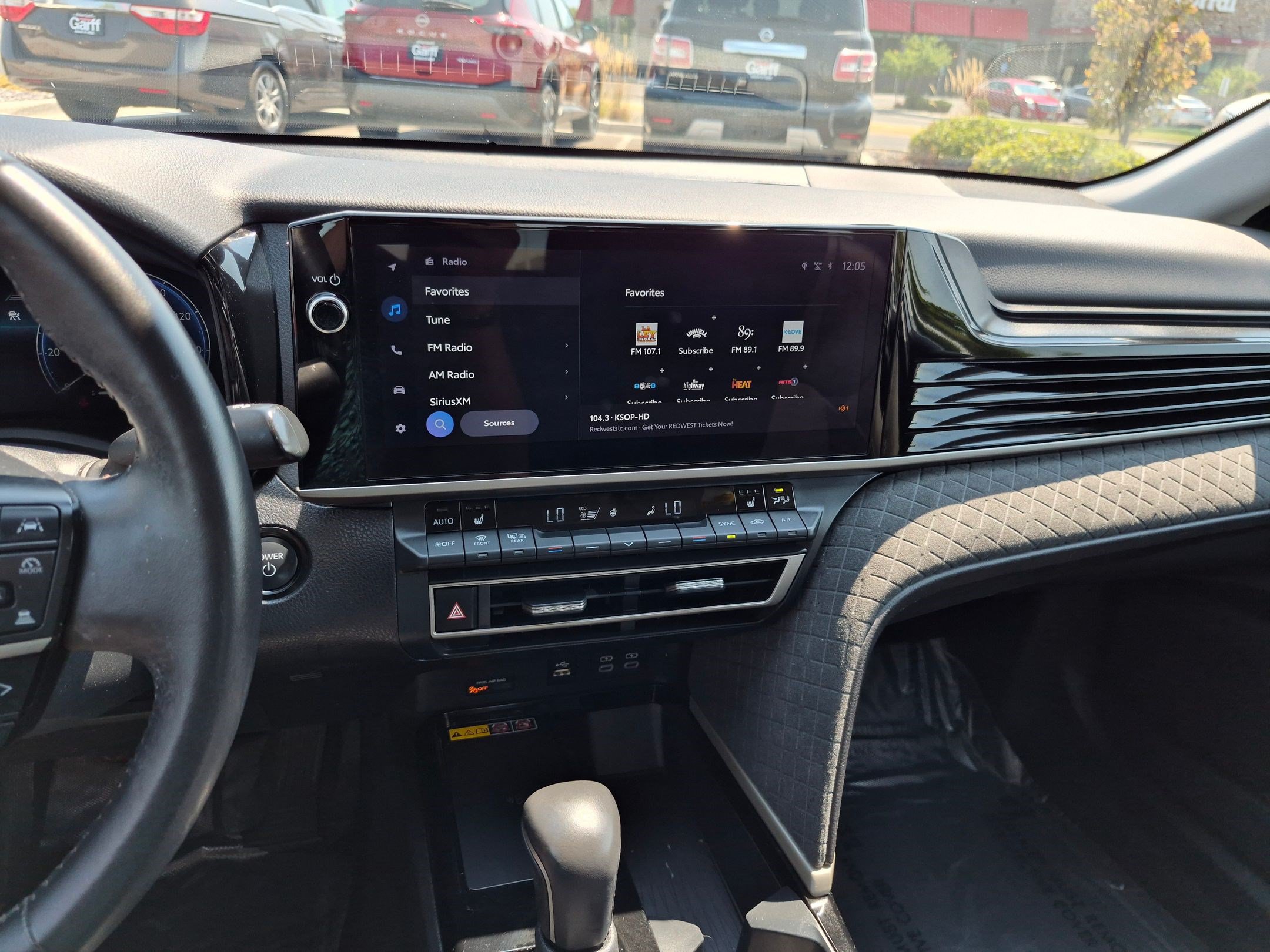 Used 2025 Toyota Camry XLE FWD image 26