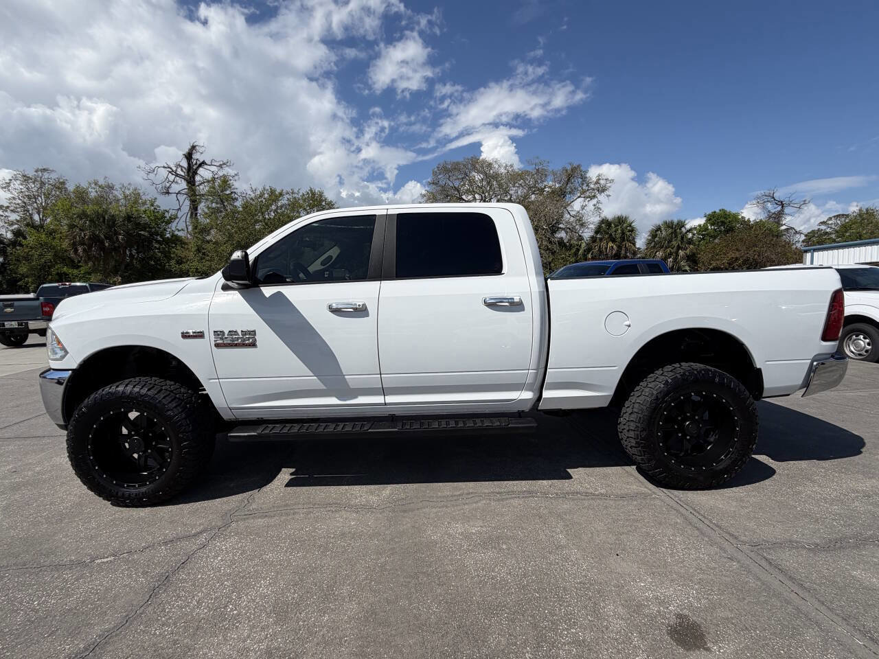 Used 2017 RAM 2500 SLT AWD/4WD image 5