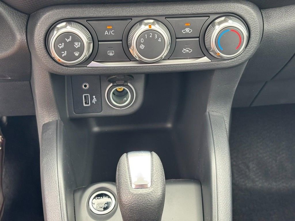 Used 2025 Nissan Kicks Play S image 16