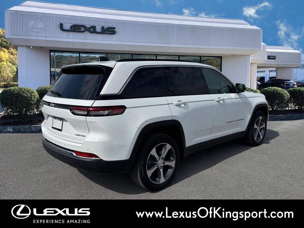 Used 2024 Jeep Grand Cherokee Limited w/ Luxury Tech Group II AWD/4WD image 5