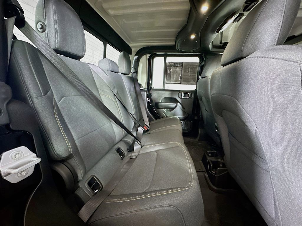 Used 2024 Jeep Gladiator Sport image 11