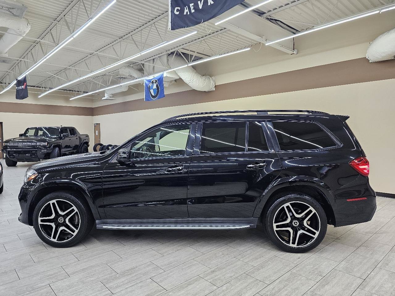 Used 2018 Mercedes-Benz GLS 550 4MATIC image 9