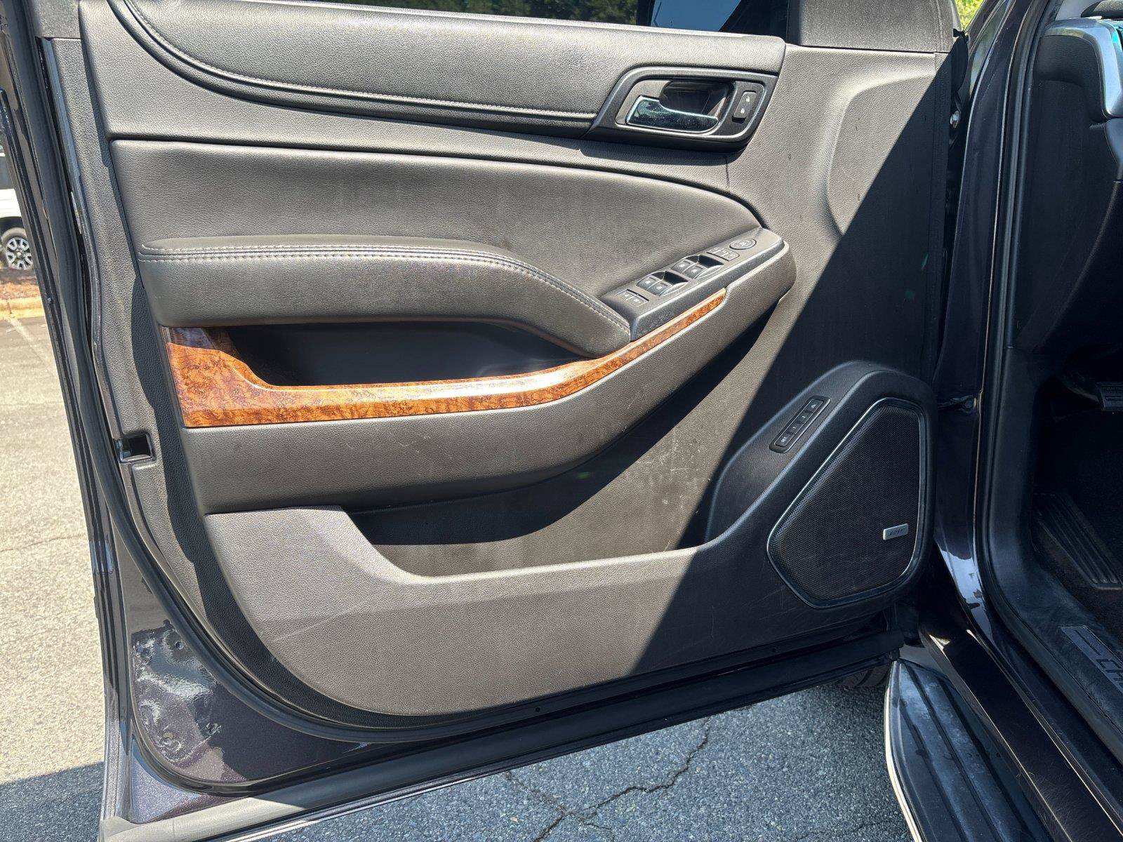Used 2017 Chevrolet Tahoe Premier RWD image 13