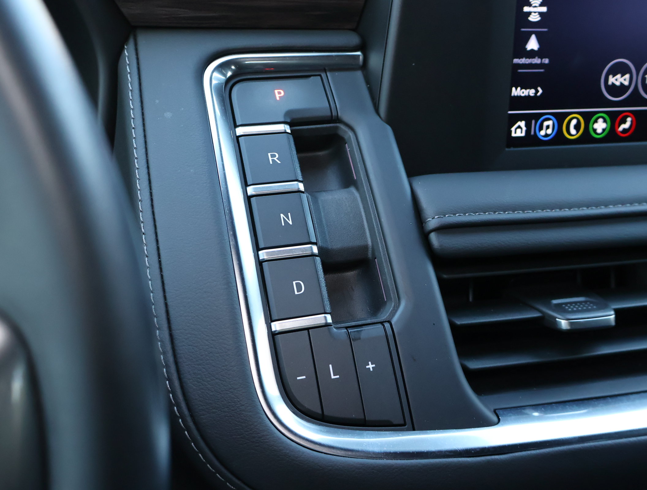 Used 2023 Chevrolet Tahoe LS RWD image 17