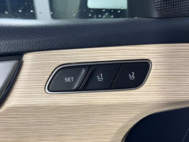 Used 2024 Hyundai Palisade Limited image 23