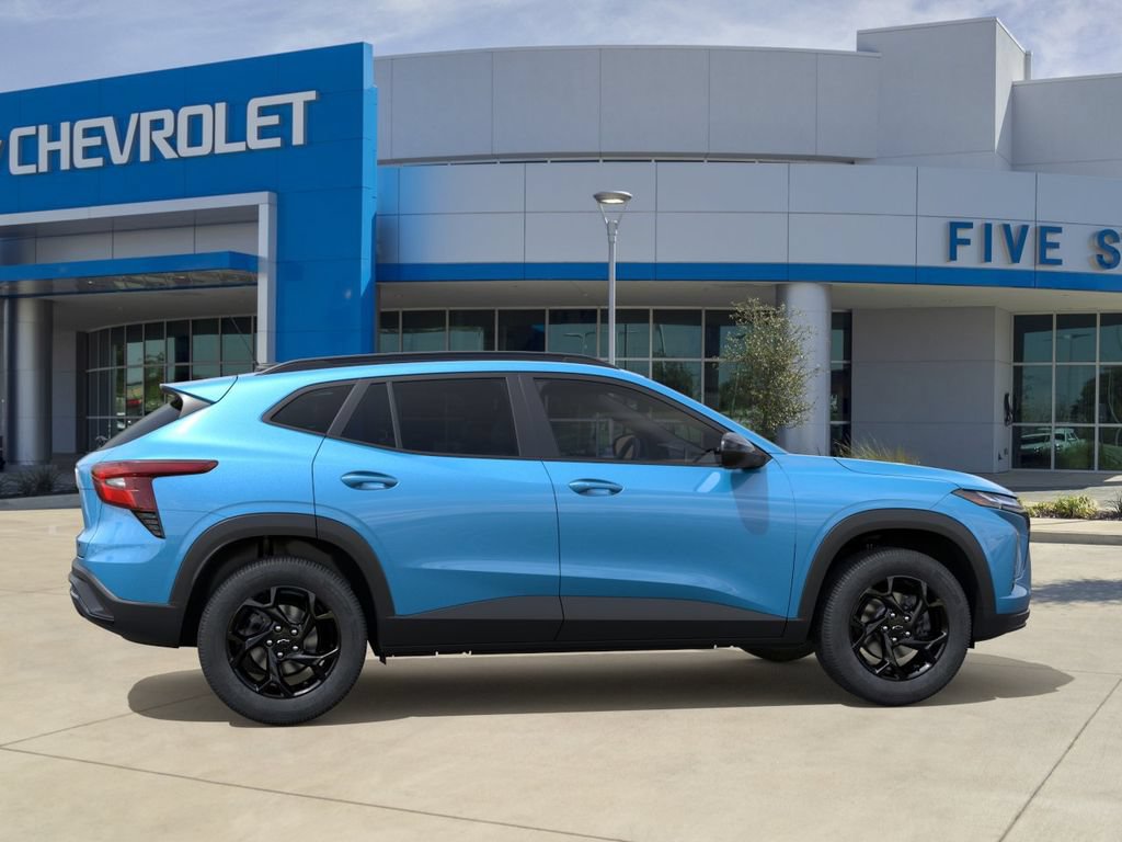 New 2026 Chevrolet Trax LT w/ Driver Confidence Package FWD image 5