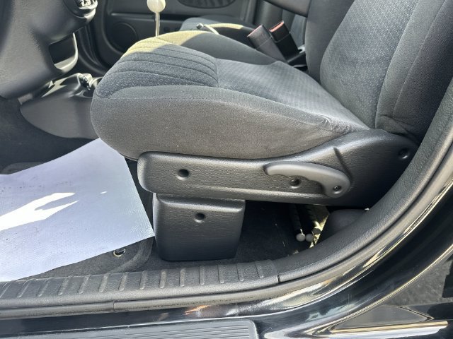 Used 2004 Chrysler PT Cruiser FWD image 23