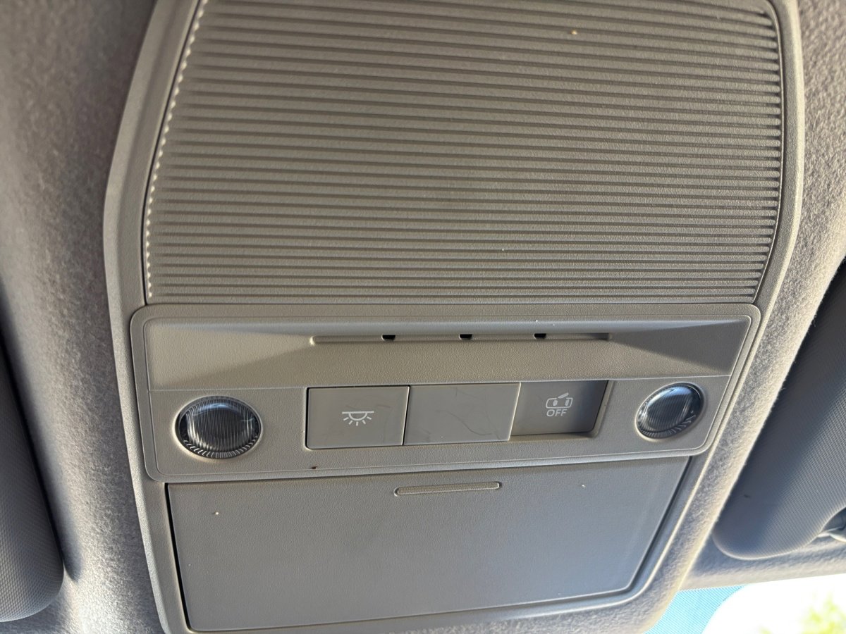 Used 2025 Nissan Kicks SR image 7