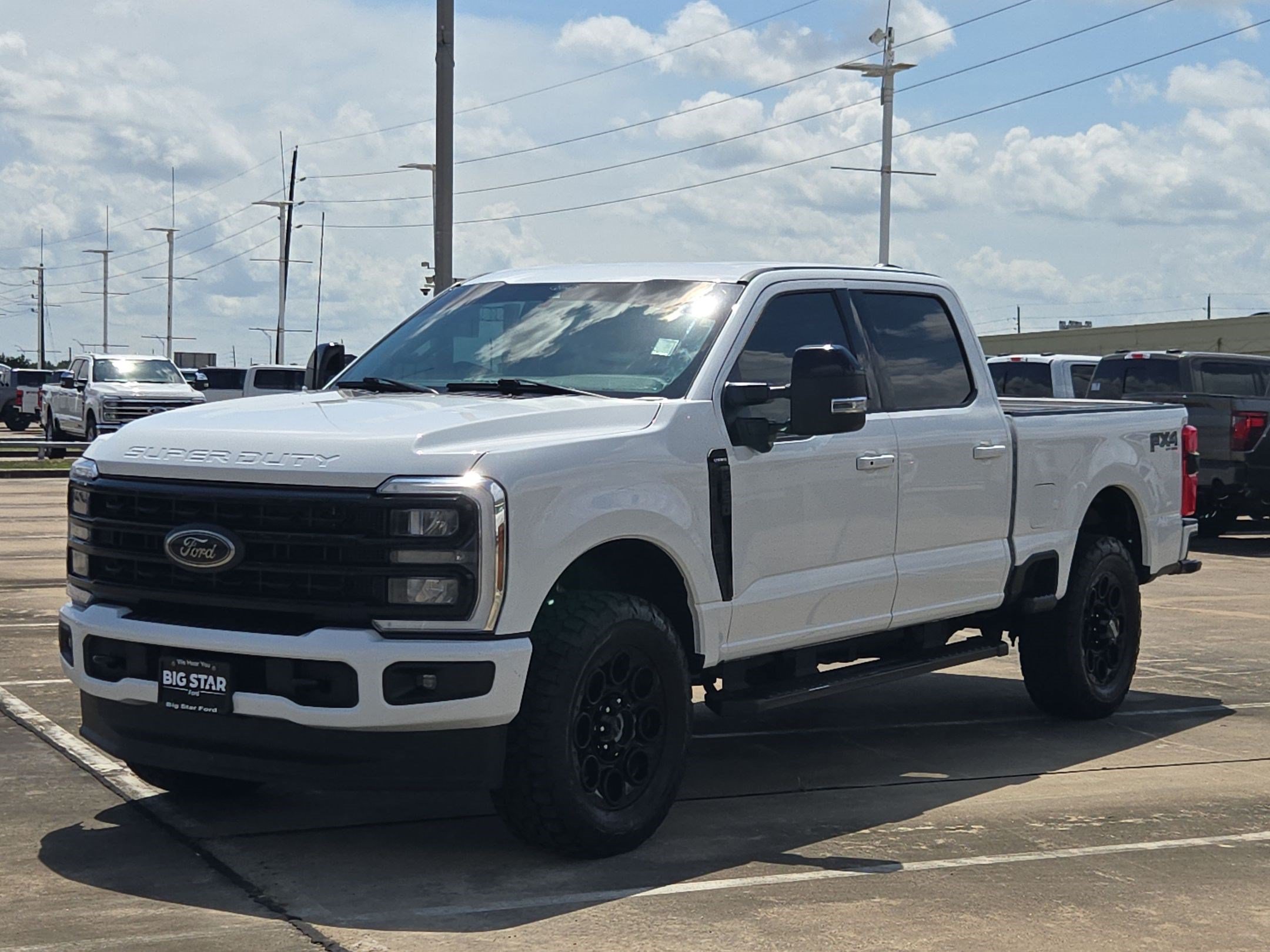 Used 2024 Ford F250 Lariat w/ Black Appearance Package AWD/4WD image 10