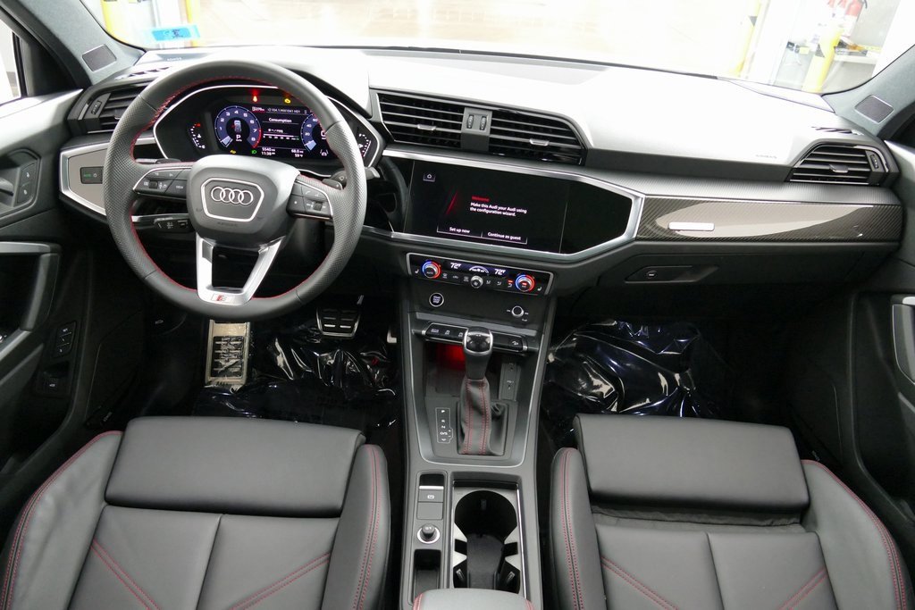 Certified 2025 Audi Q3 2.0T Premium Plus w/ Premium Plus Package image 27