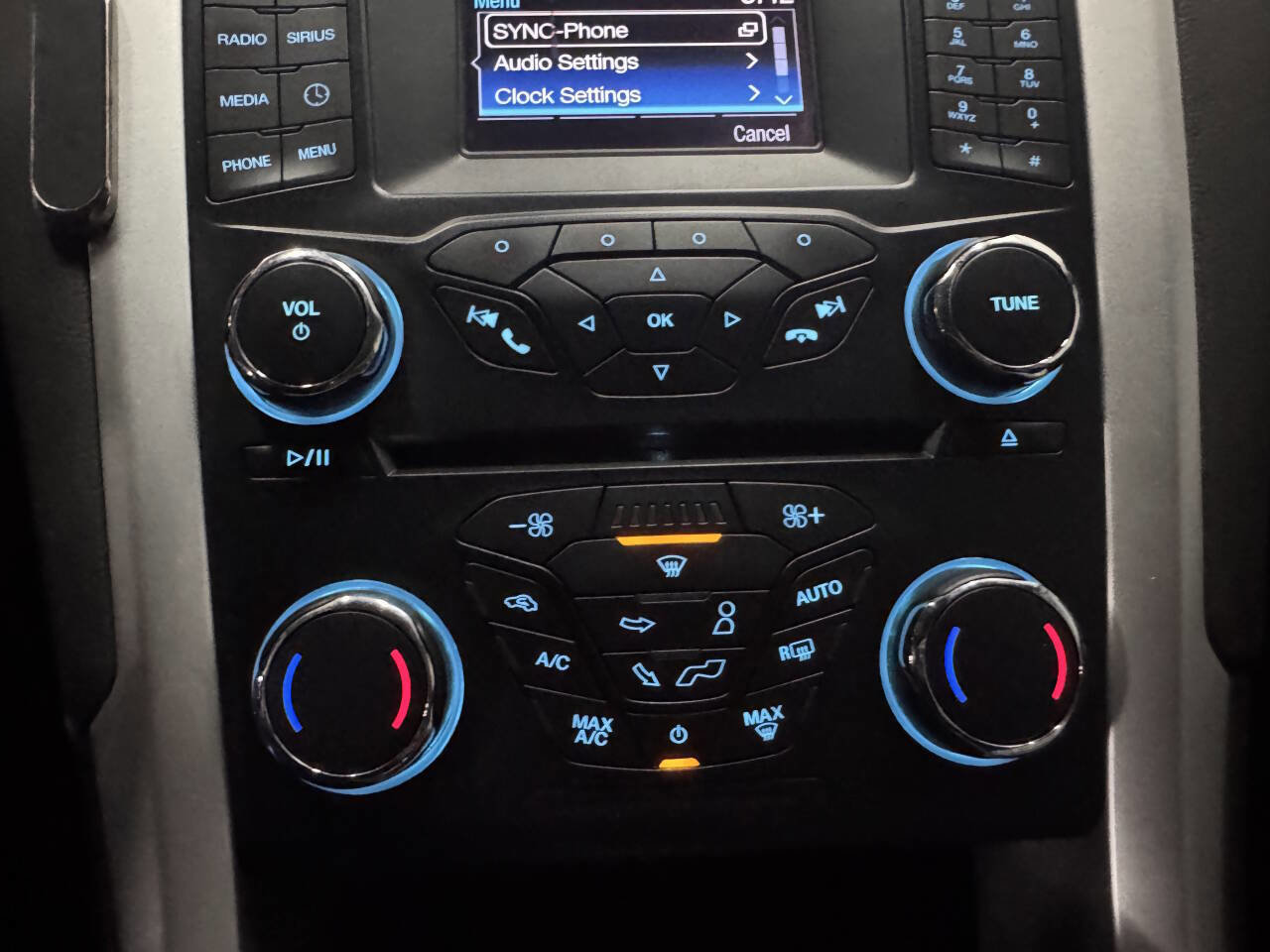 Used 2014 Ford Fusion SE image 18