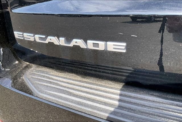 Used 2023 Cadillac Escalade Premium Luxury w/ Performance Package image 24