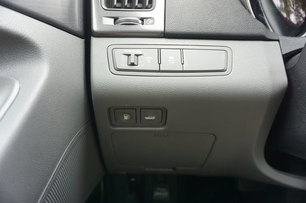 Used 2014 Hyundai Sonata Hybrid FWD image 4