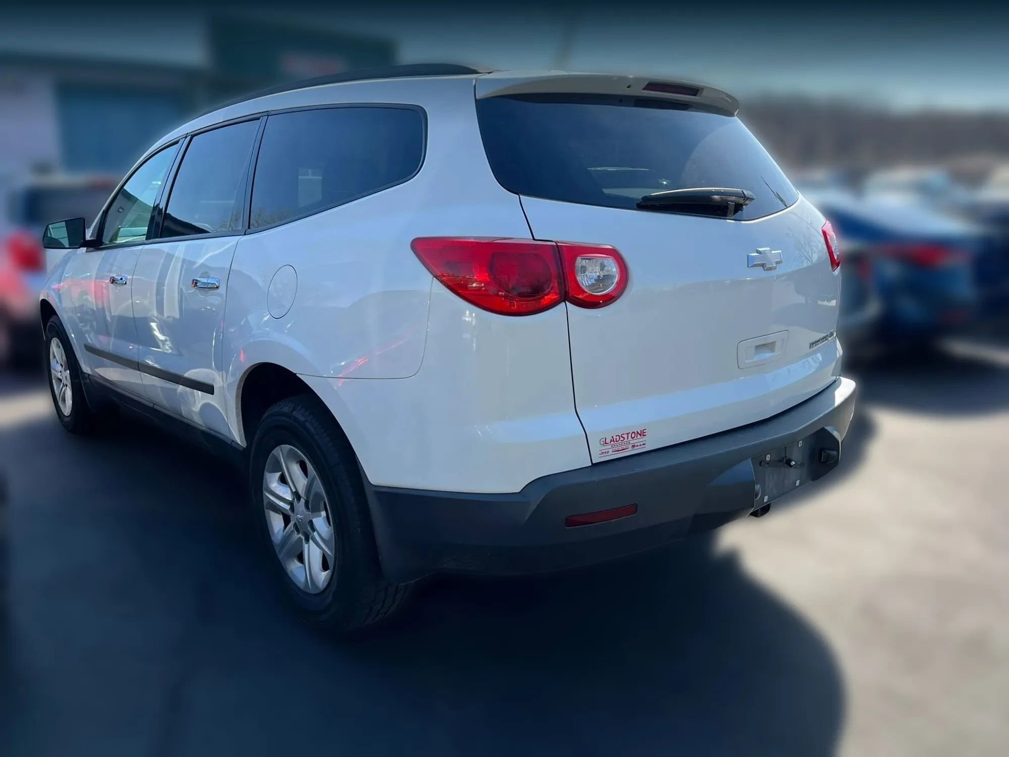 Used 2011 Chevrolet Traverse LS FWD image 3