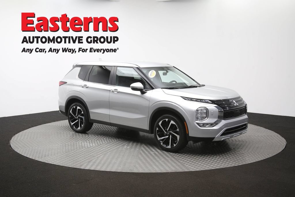 Used 2024 Mitsubishi Outlander SE AWD/4WD image 48