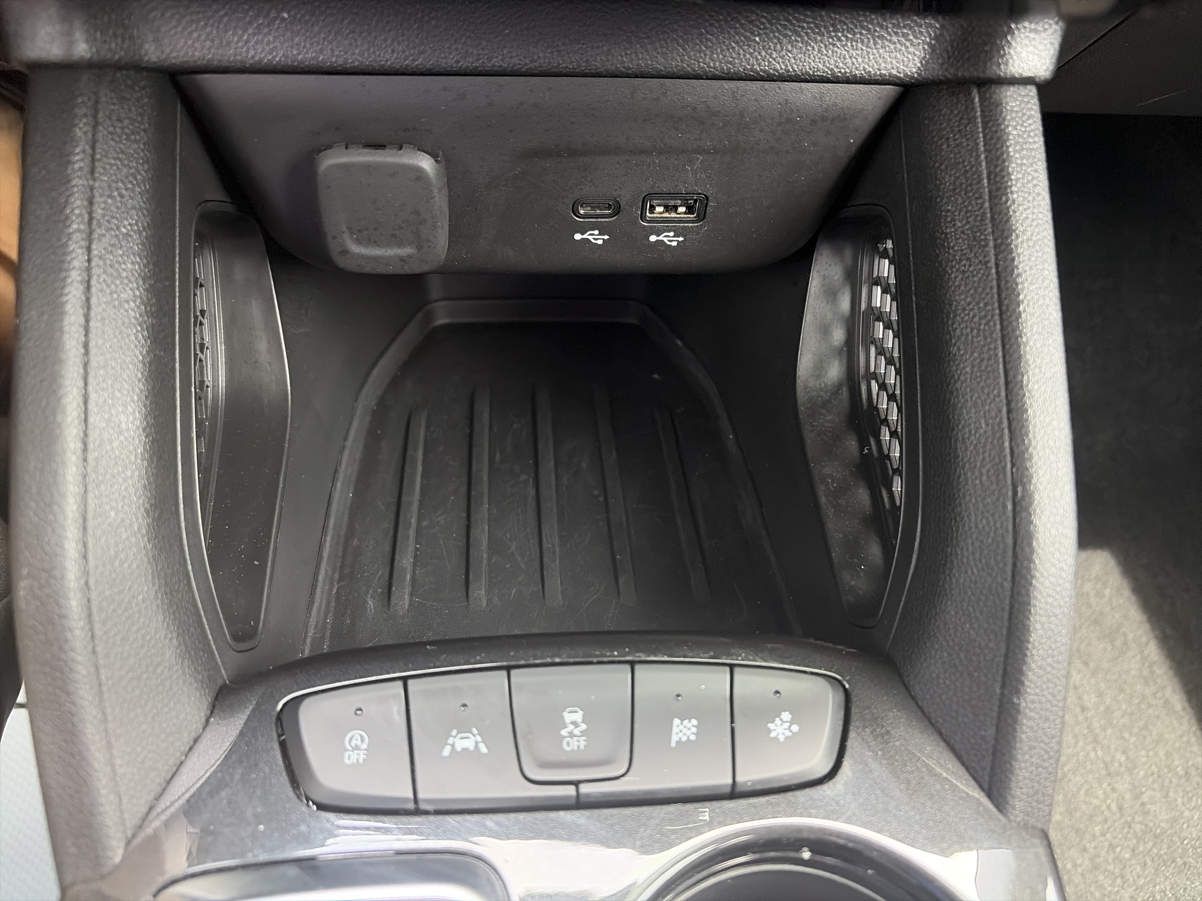 Used 2024 Chevrolet TrailBlazer LT w/ LT Cold Weather Package FWD image 22