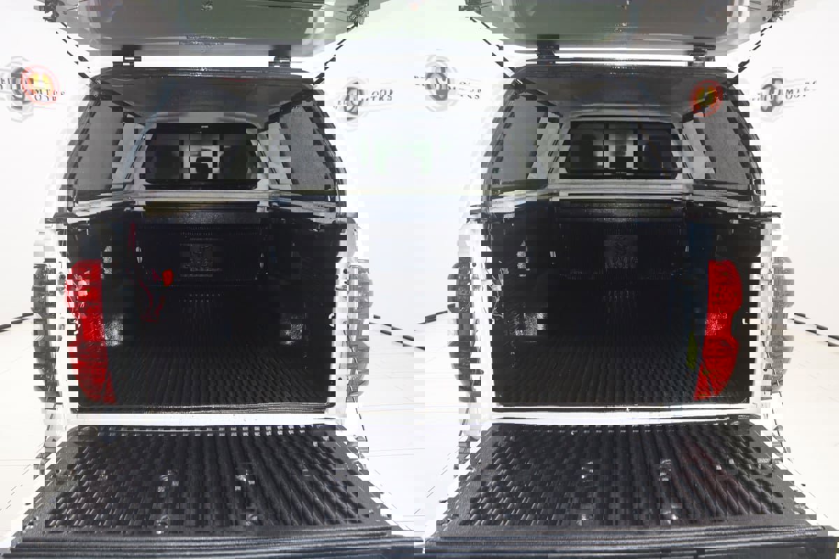 Used 2014 Toyota Tundra Limited w/ Limited Premium Package image 46