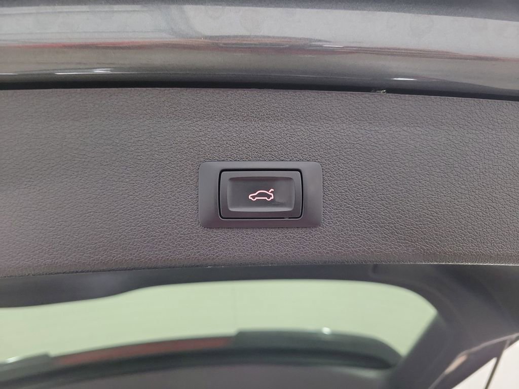 Used 2016 Audi SQ5 Premium Plus w/ Technology Package image 11