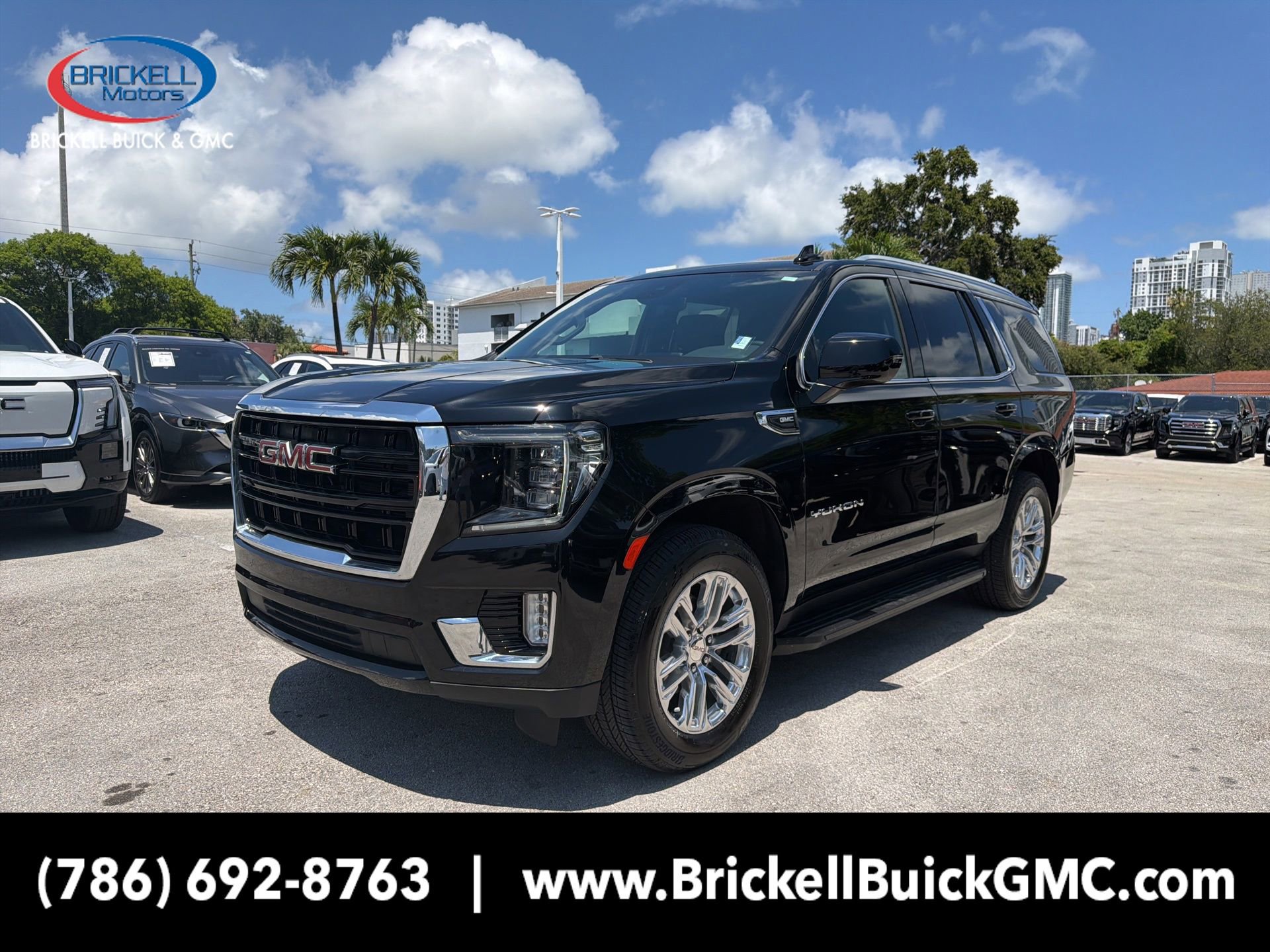 Used 2023 GMC Yukon SLE w/ Gmc Pro Safety Plus Package RWD image 1