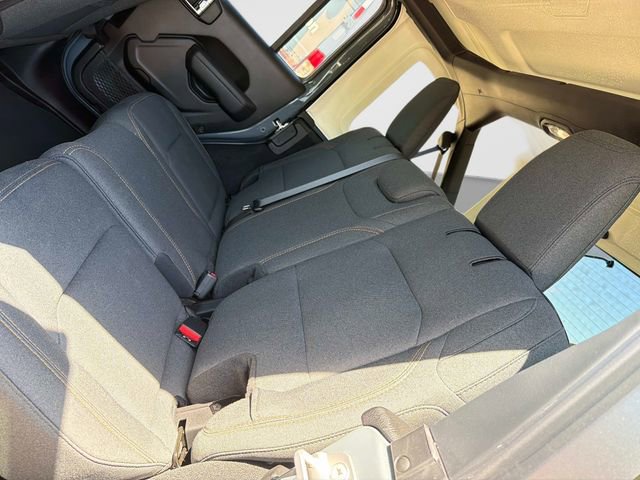Used 2025 Jeep Wrangler Sport S image 14