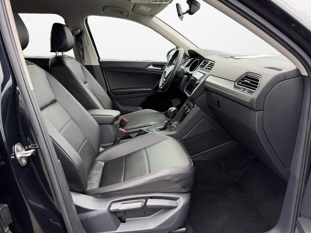 Used 2021 Volkswagen Tiguan SE R-Line image 15