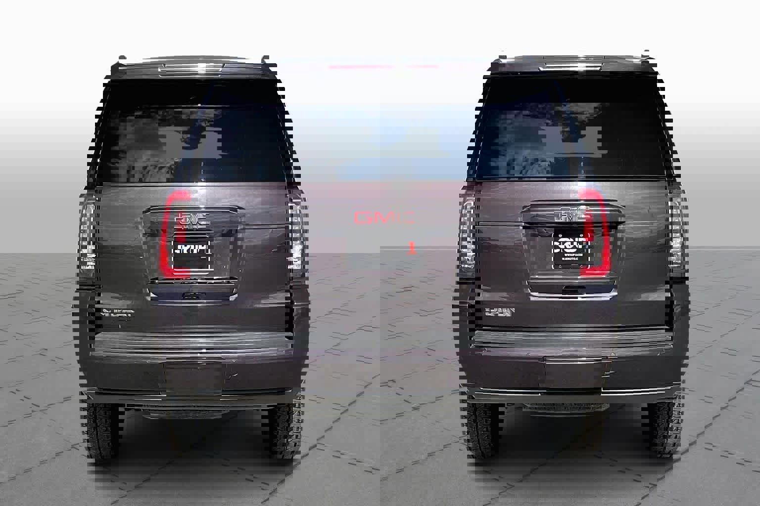 Used 2015 GMC Yukon SLT w/ Open Road Package image 4