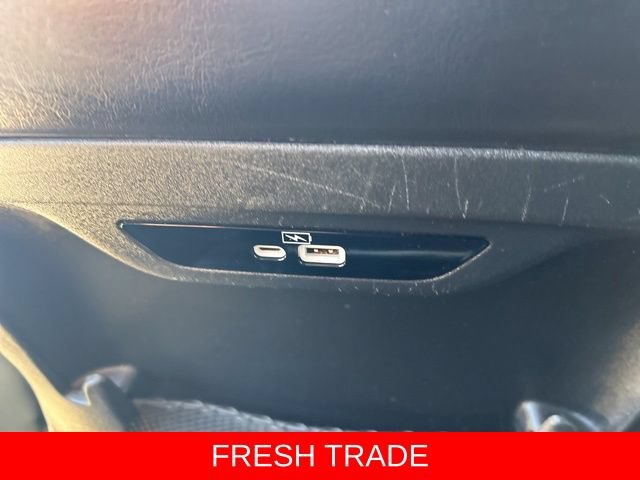Used 2024 Chrysler Pacifica Premium FWD image 43