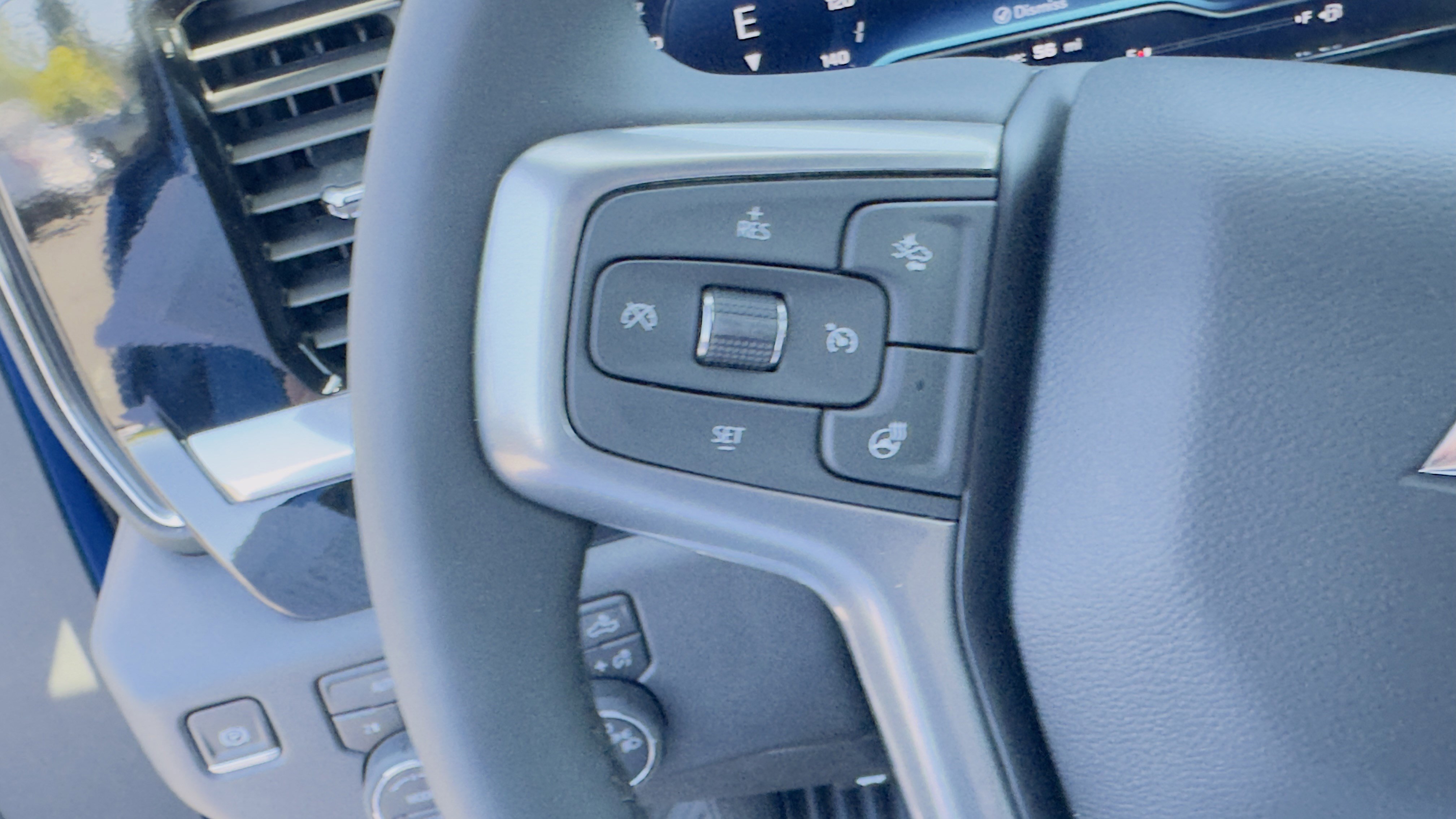 New 2025 Chevrolet Silverado 1500 LT w/ Safety Package image 18