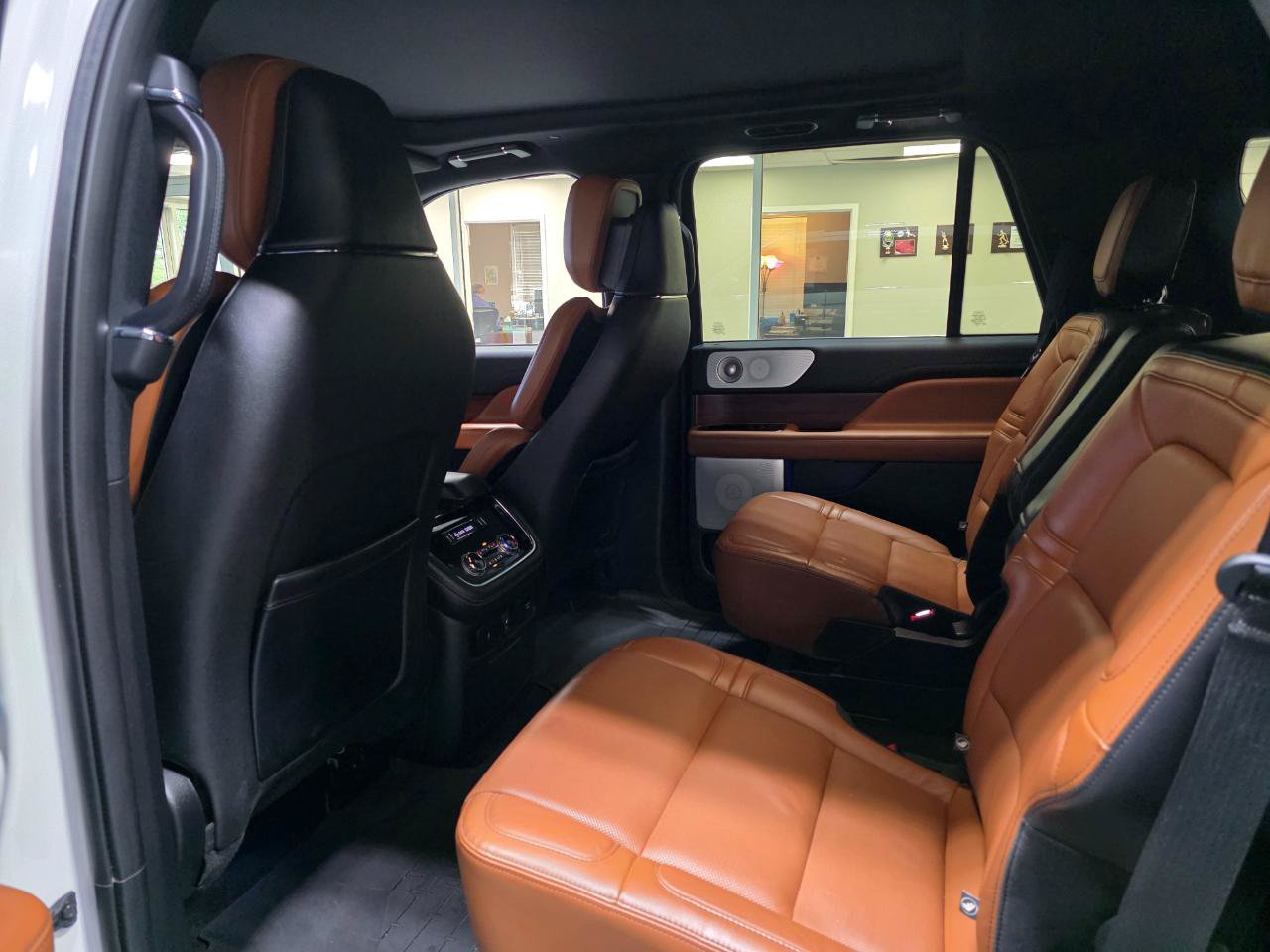Used 2021 Lincoln Navigator Reserve AWD/4WD image 19