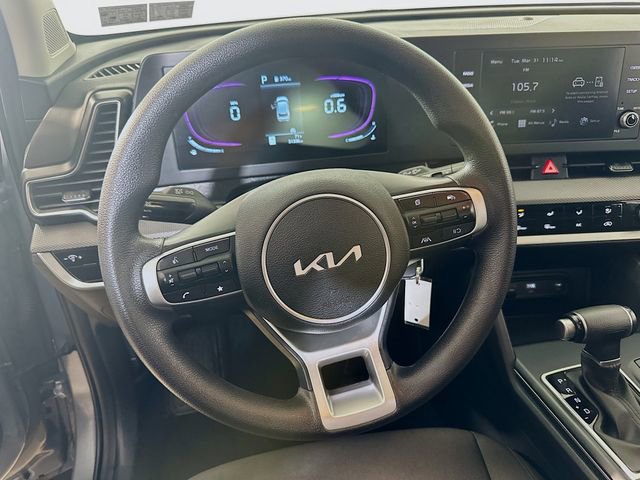 Used 2025 Kia Sportage LX image 12