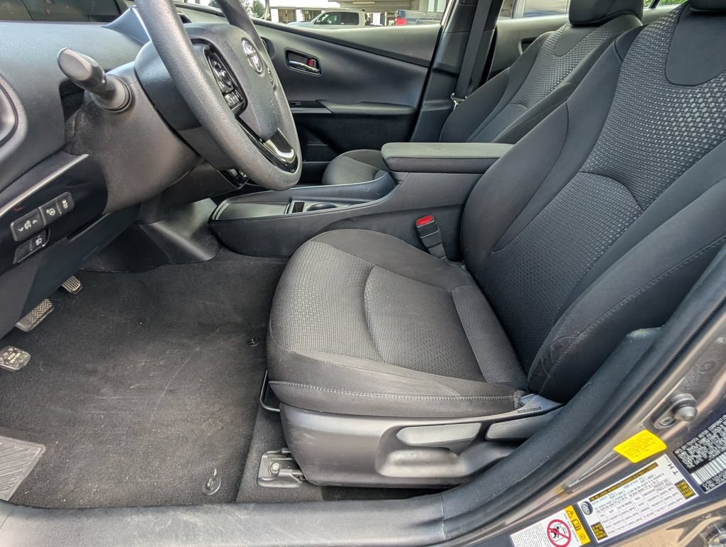 Used 2021 Toyota Prius LE FWD image 15