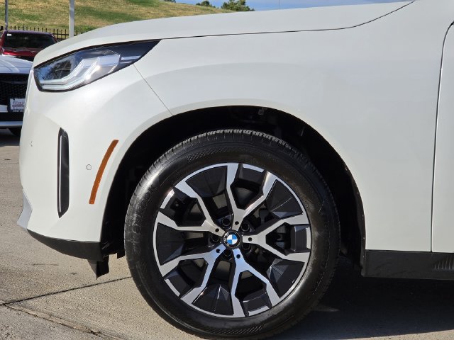 Used 2026 BMW X3 xDrive30i w/ Convenience Package AWD/4WD image 7