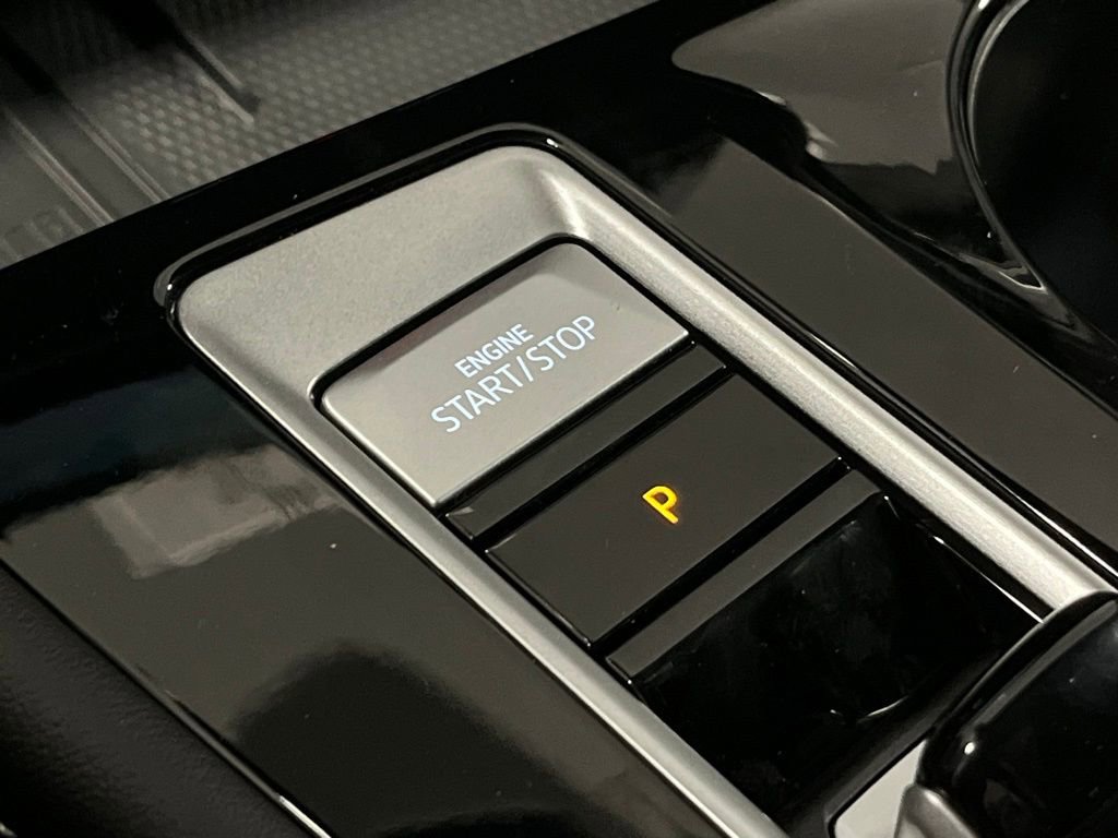 New 2026 Volkswagen Atlas Cross Sport SE image 17