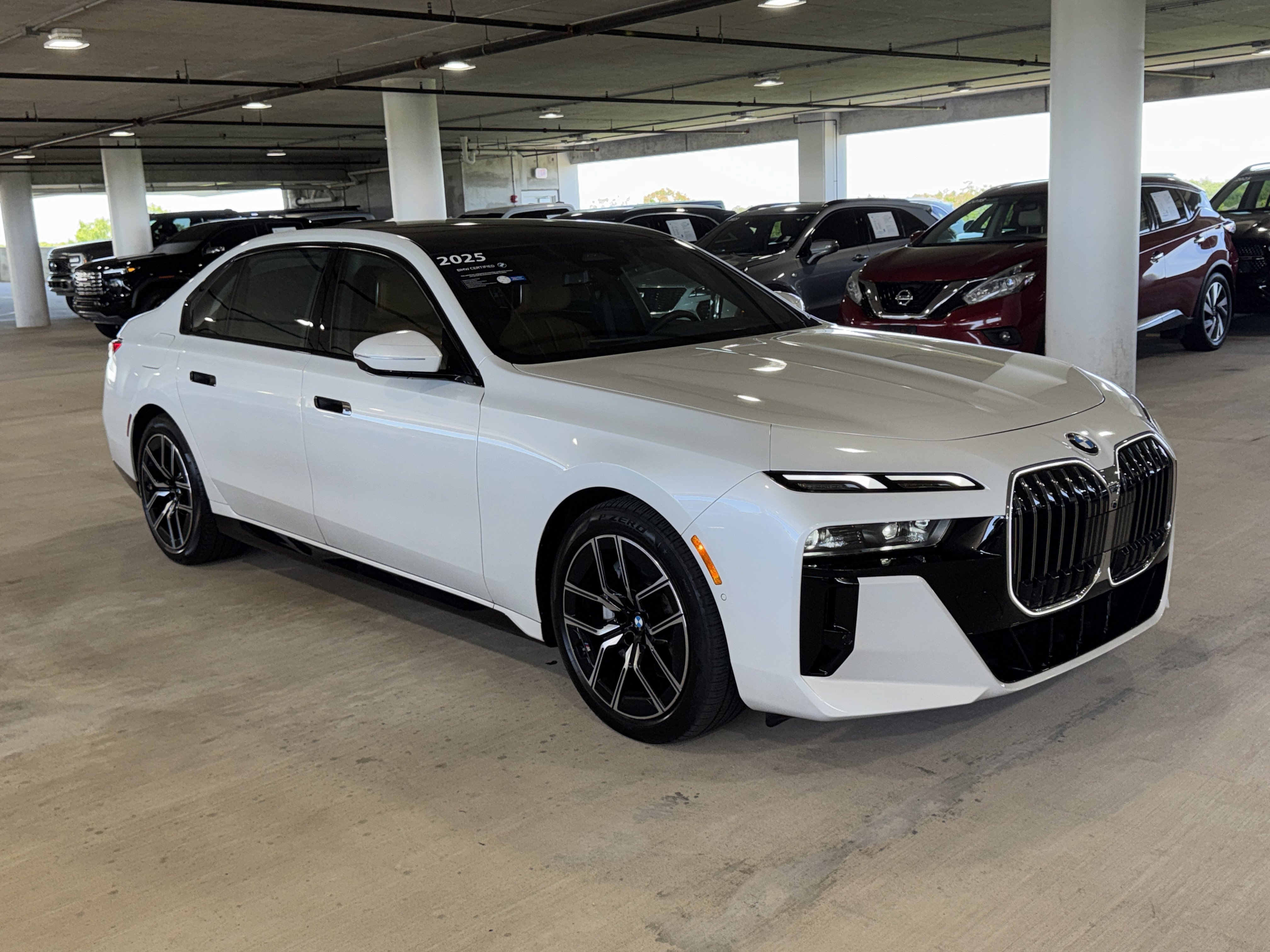 Used 2025 BMW 740i xDrive AWD/4WD image 2