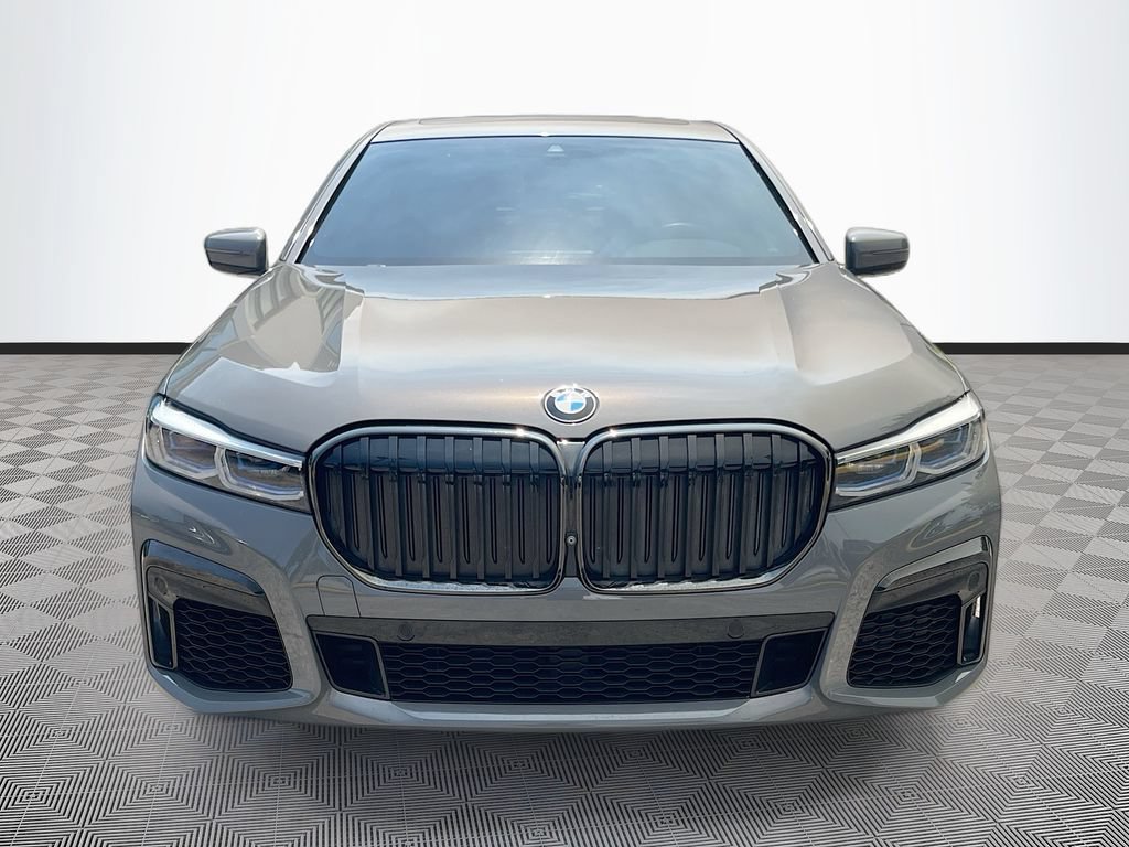 Used 2020 BMW 740i w/ M Sport Package RWD image 2
